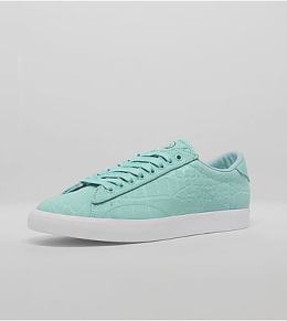 Nike x size Tennis Classic AC 'Court Surfaces' Pack - 44 €